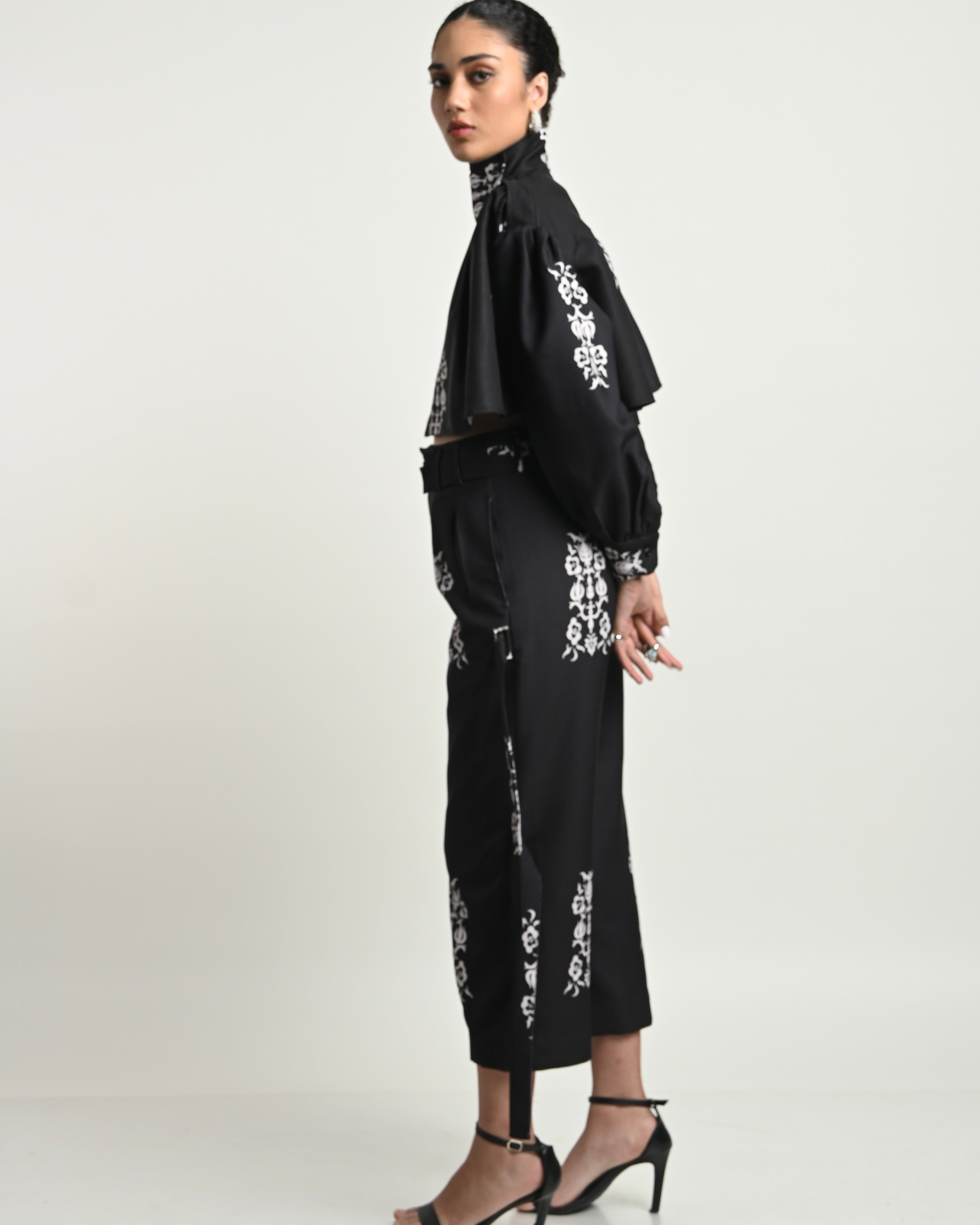 Black Floral Zipper